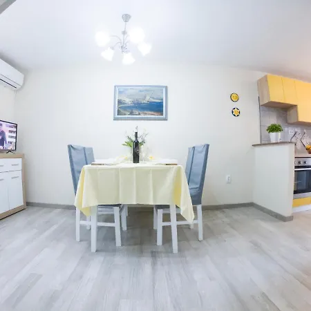 House Jasnica Hébergement de vacances Malinska