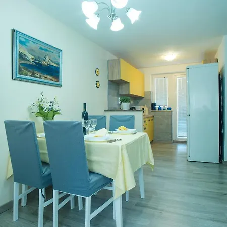 House Jasnica 度假居 马林斯卡