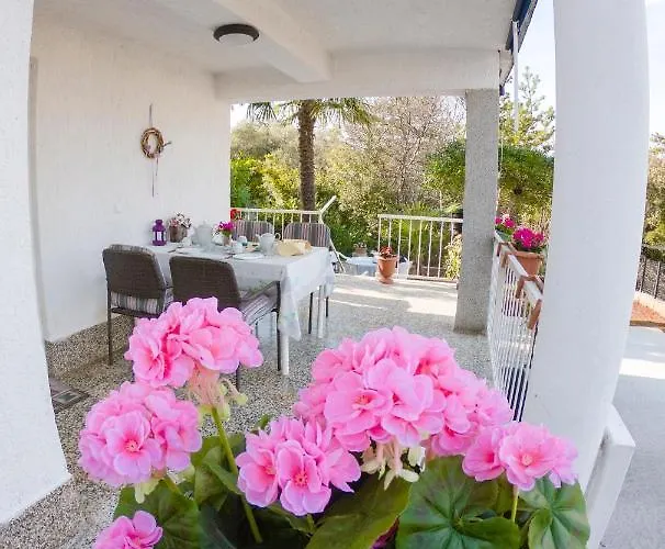 House Jasnica Hébergement de vacances Malinska