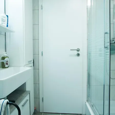 House Jasnica 펜션 말린스카
